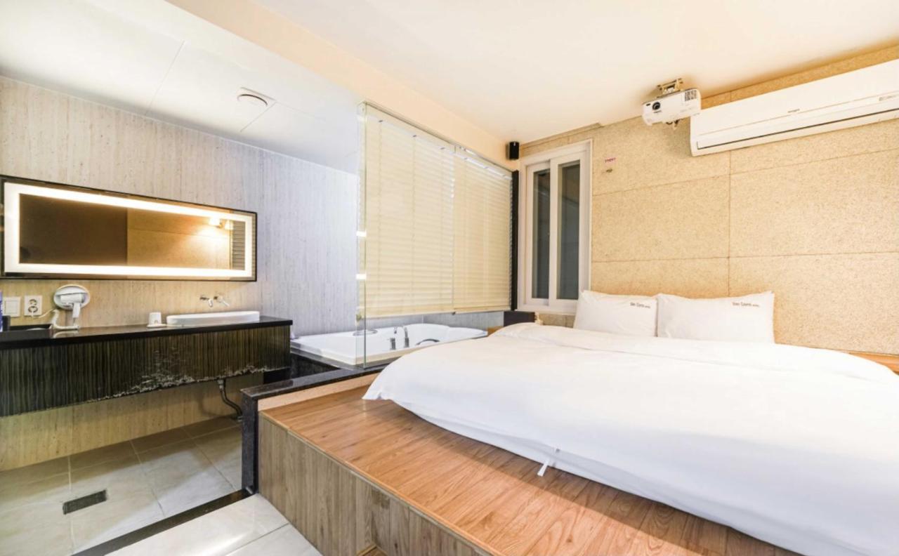 Haeundae Gary Cooper Hotel Busan Exterior photo